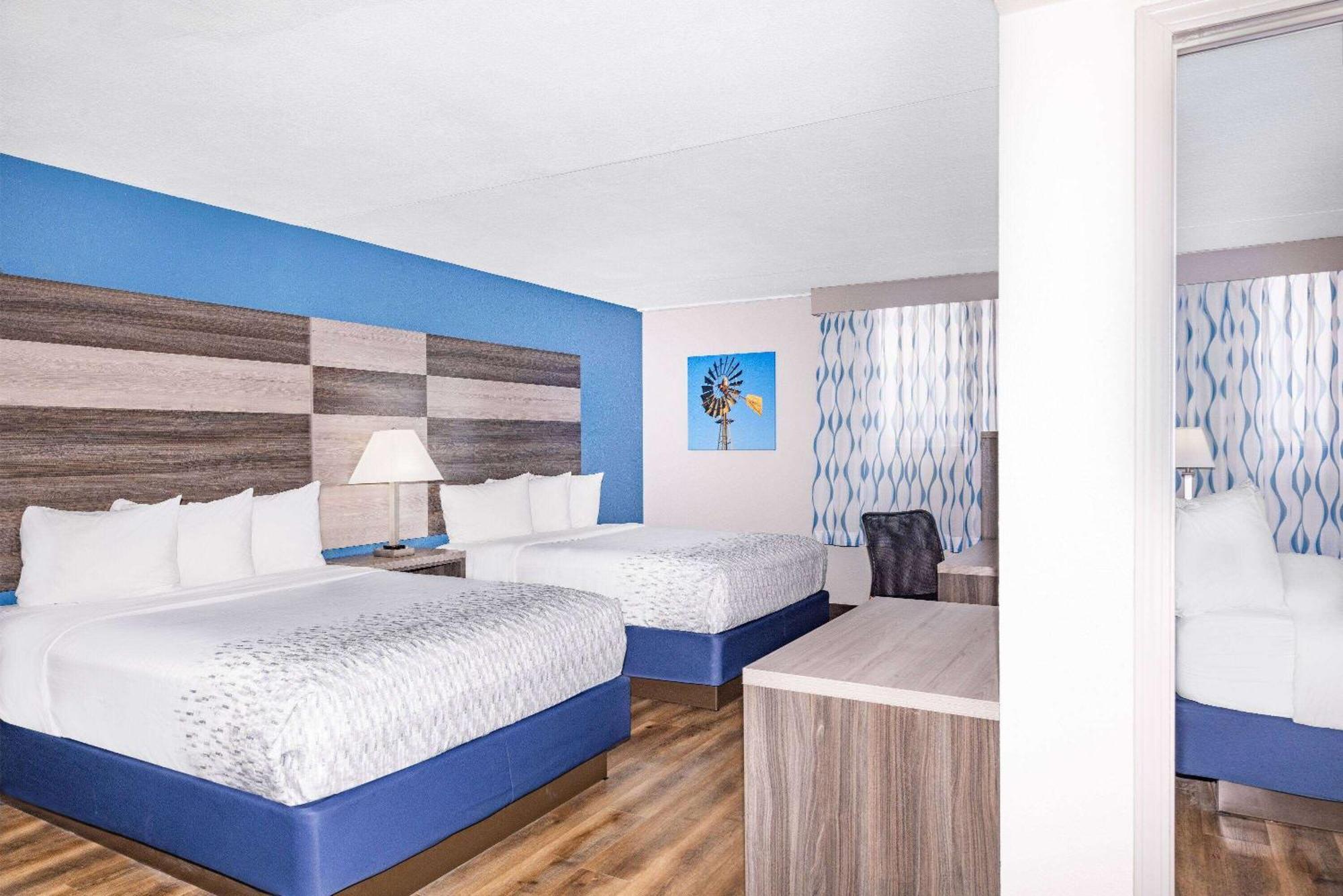Отель Wingate By Wyndham Wichita Airport Экстерьер фото
